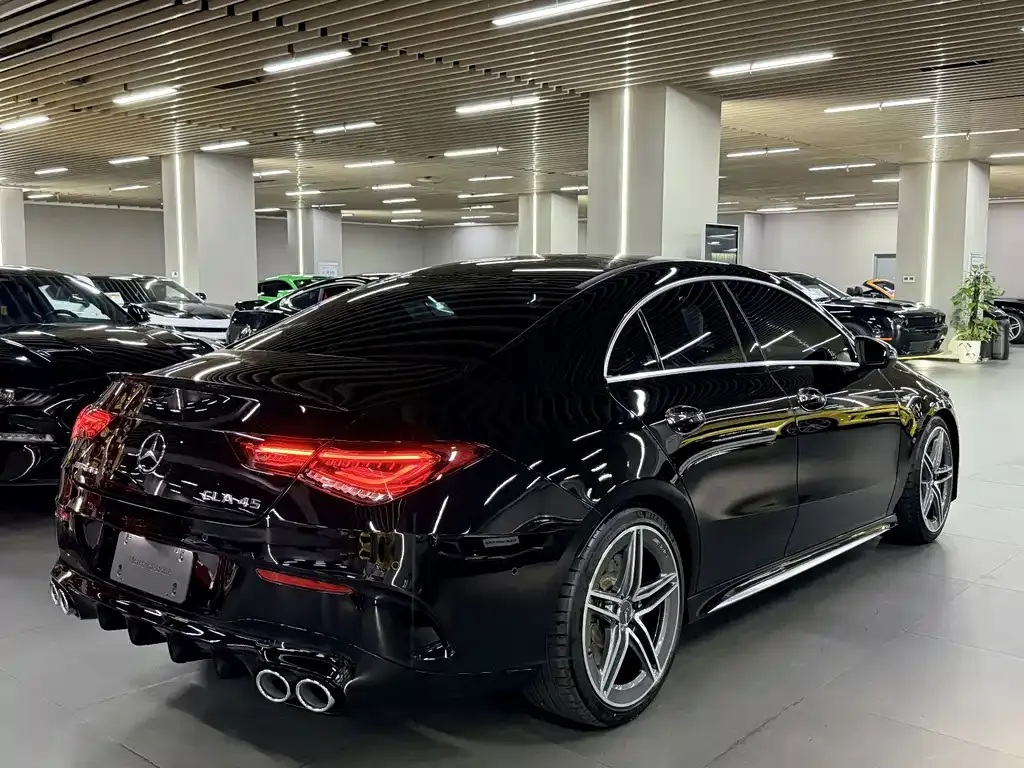 Mercedes-Benz CLA AMG — фото 8