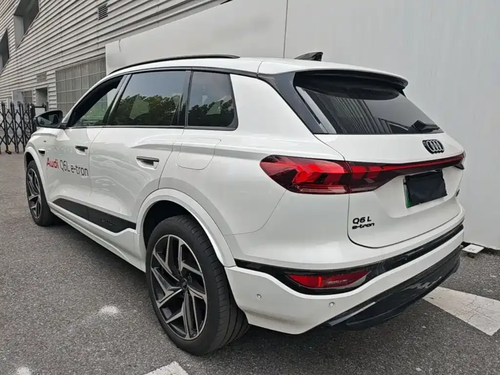 Audi Q6L e-tron — фото 5