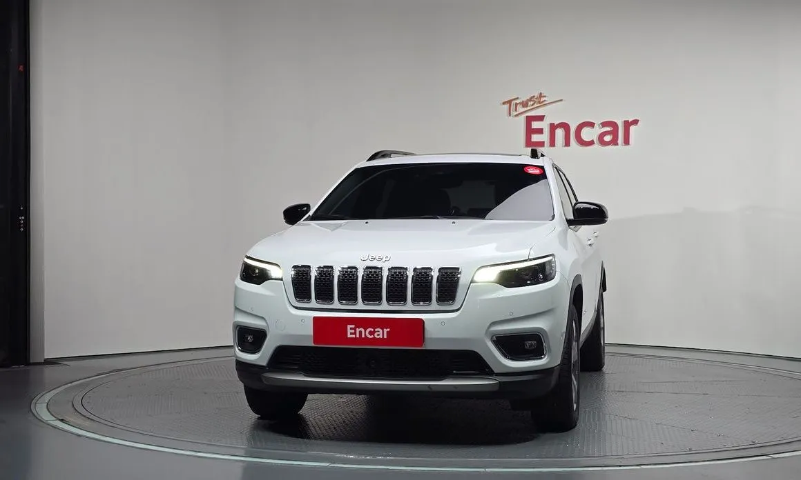 Jeep Cherokee — фото 7
