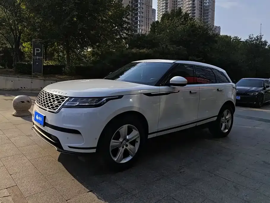 Land Rover Velar — фото 1