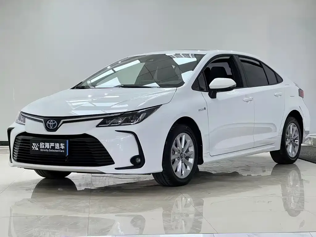 Toyota Corolla — фото 1