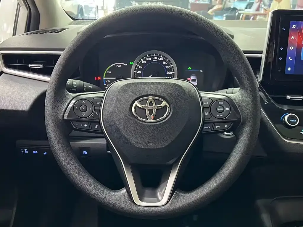 Toyota Corolla — фото 10