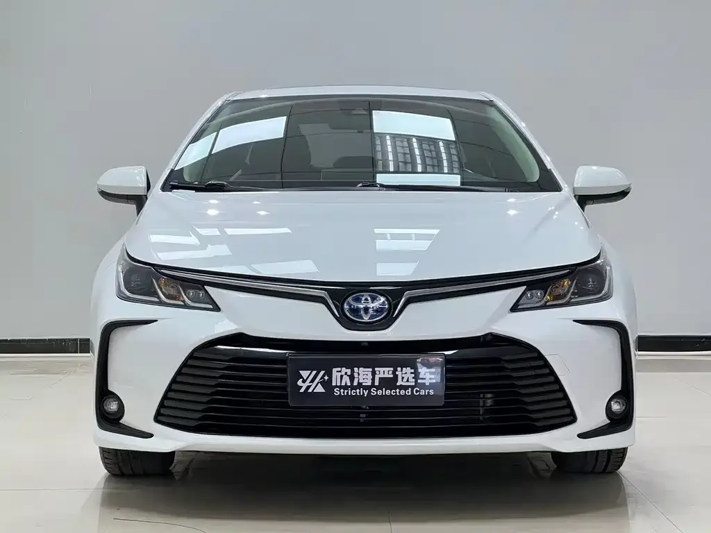 Toyota Corolla — фото 8