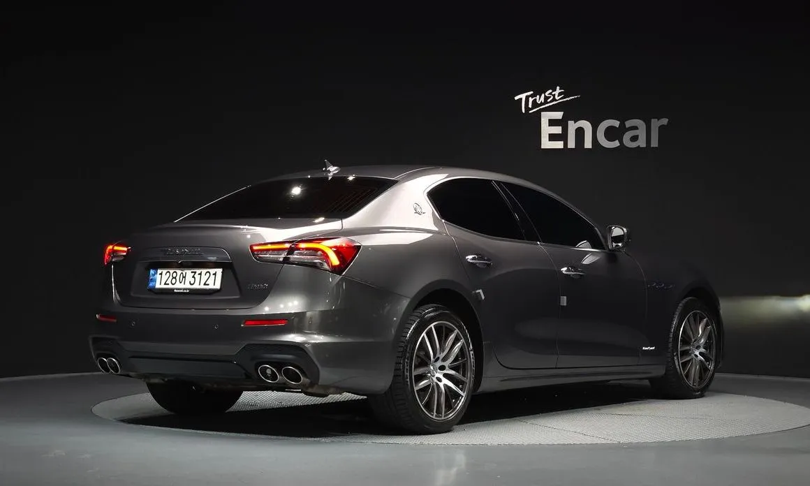 Maserati Ghibli — фото 6