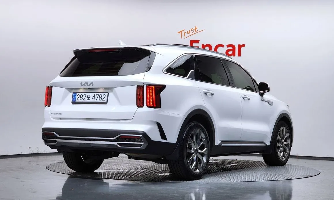Kia Sorento — фото 8