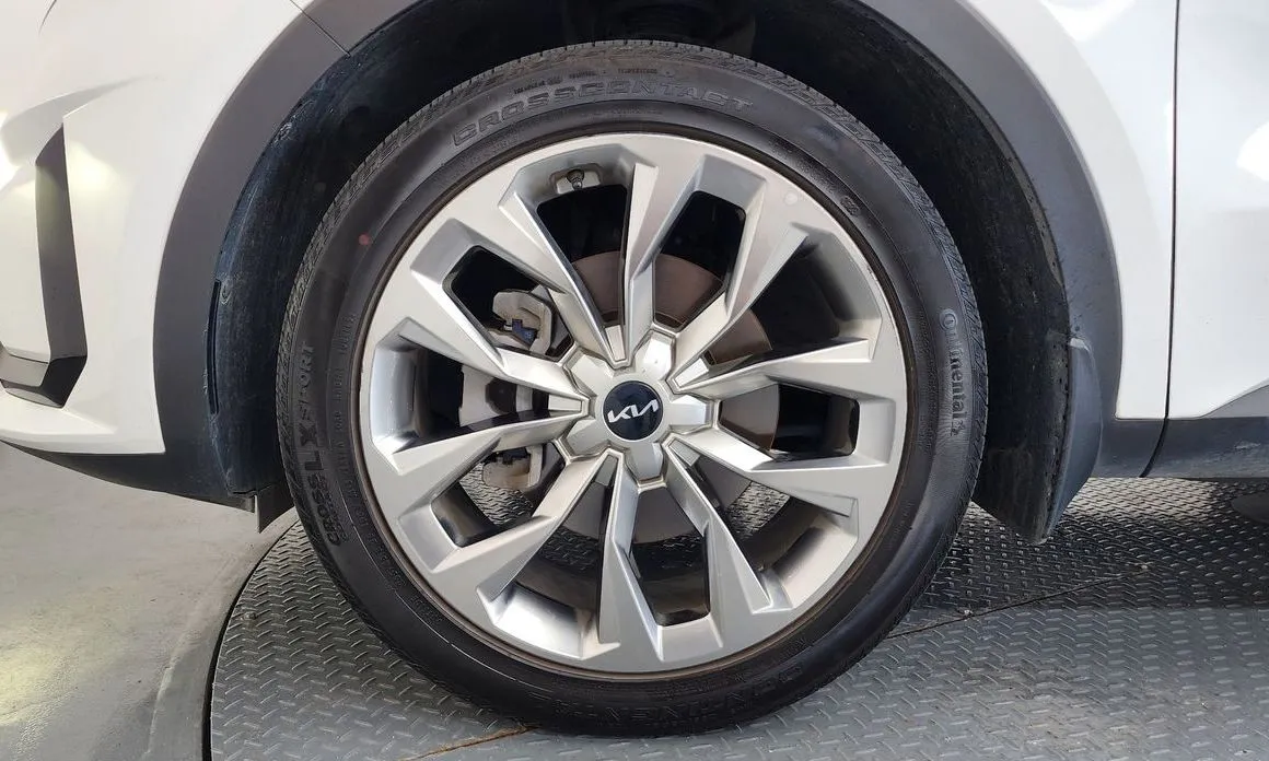 Kia Sorento — фото 7