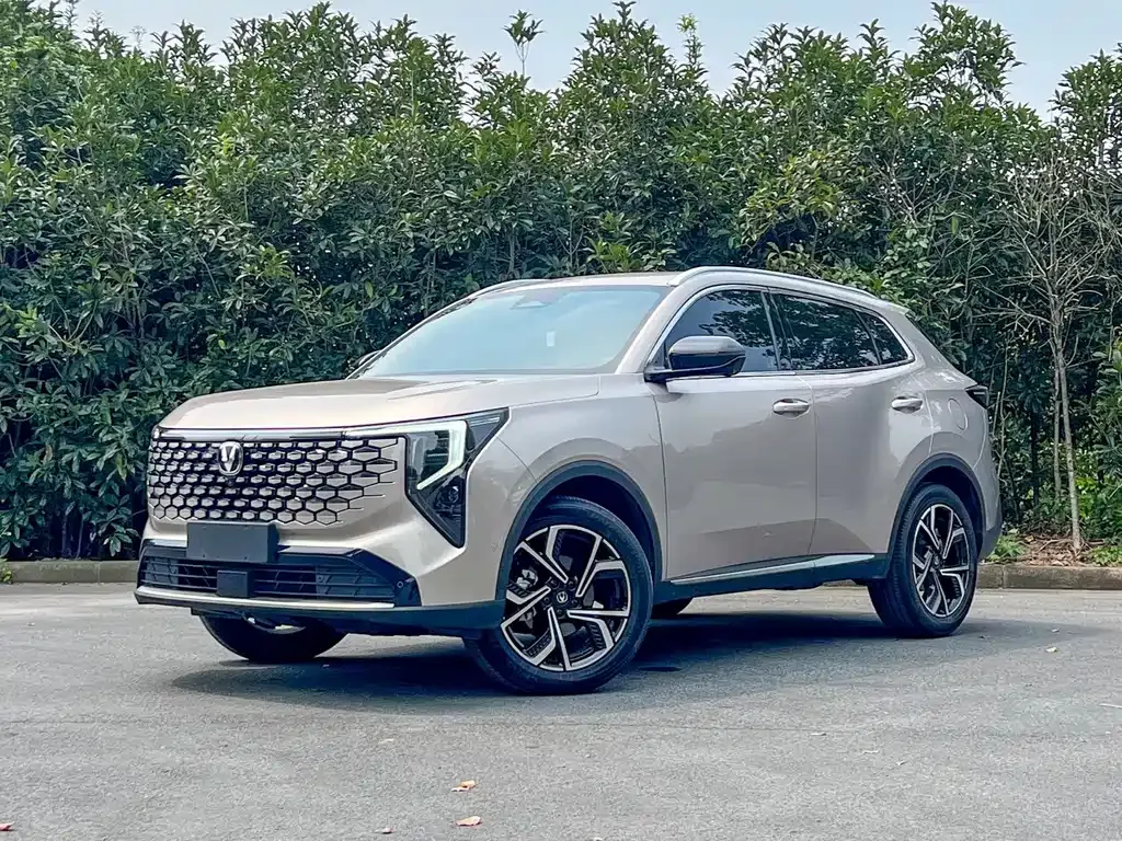 Changan CS55PLUS — фото 1