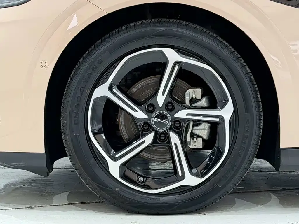 BYD Seal 06GT — фото 7