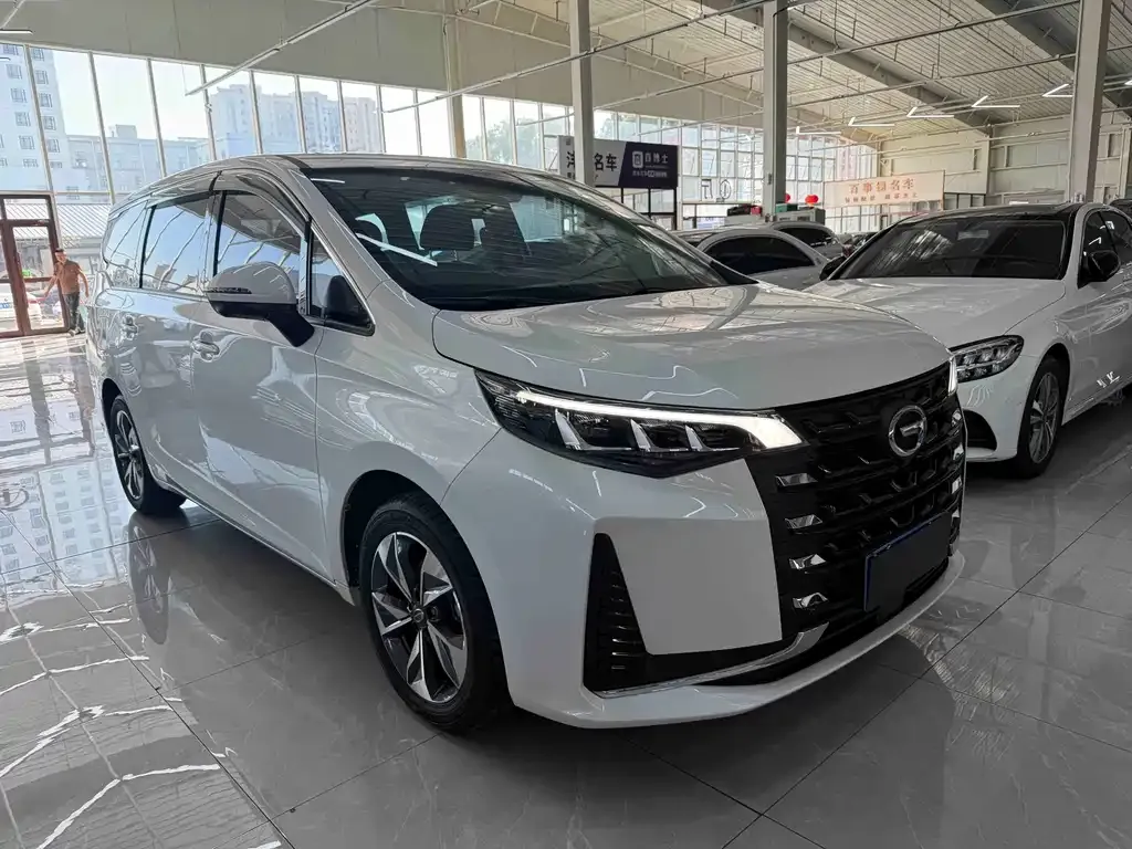 GAC Motor Trumpchi M6 — фото 10