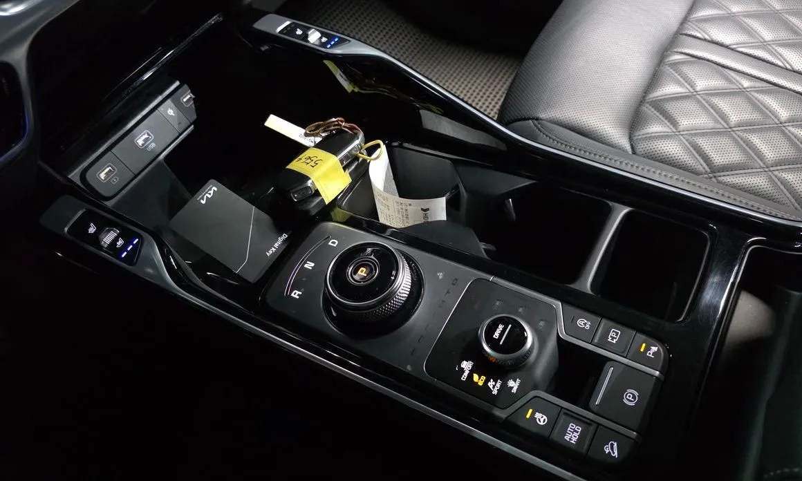 Kia Sorento — фото 4