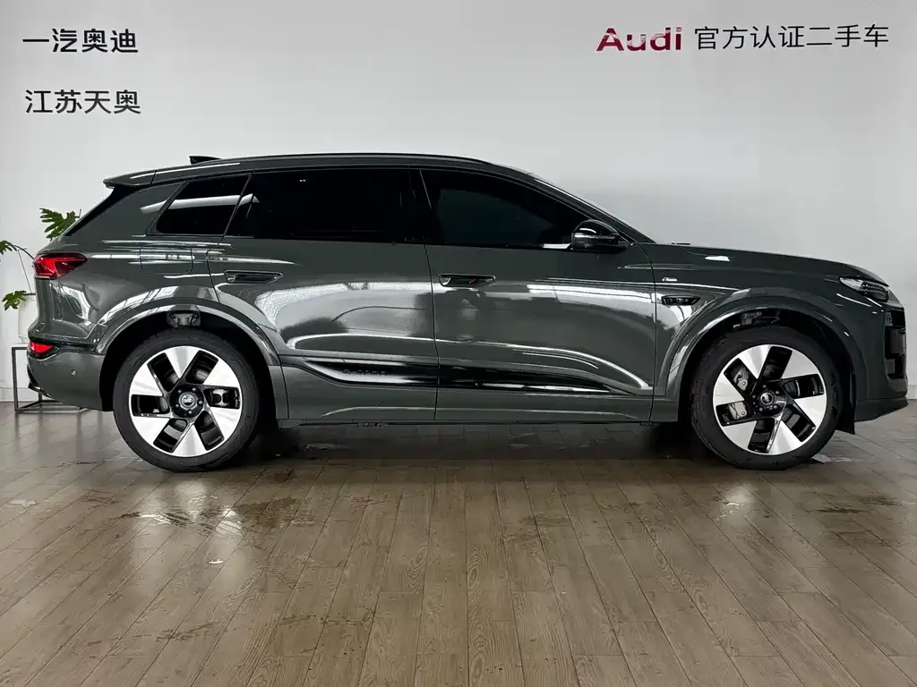 Audi Q6L e-tron — фото 4