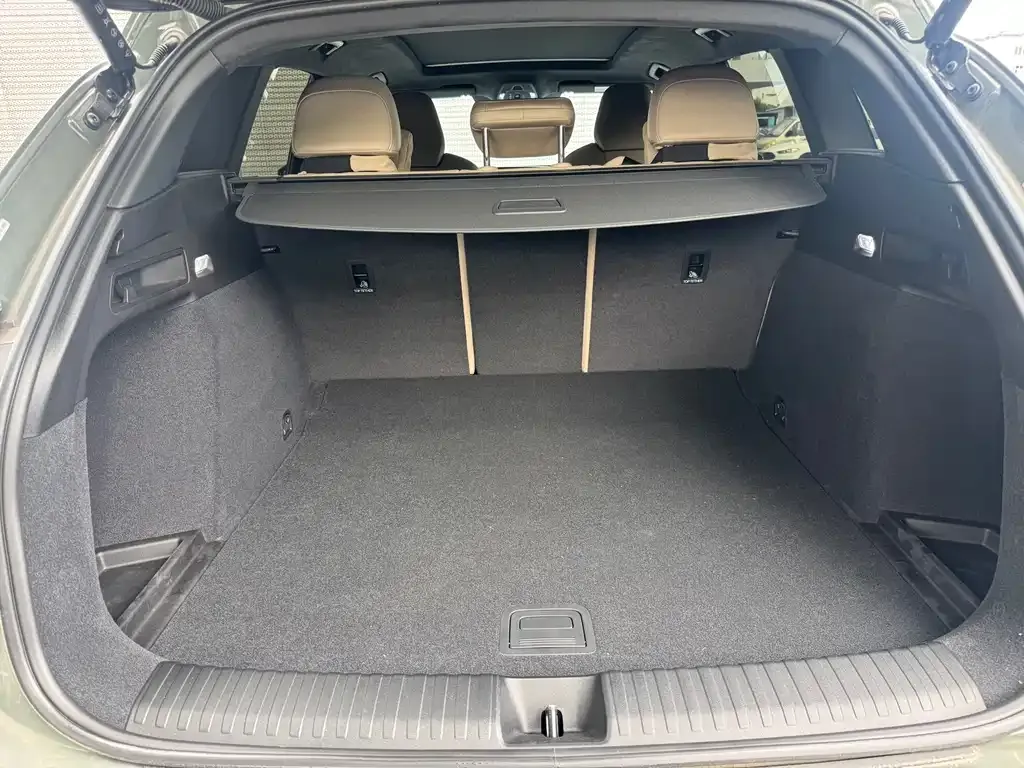 Audi Q6L e-tron — фото 10