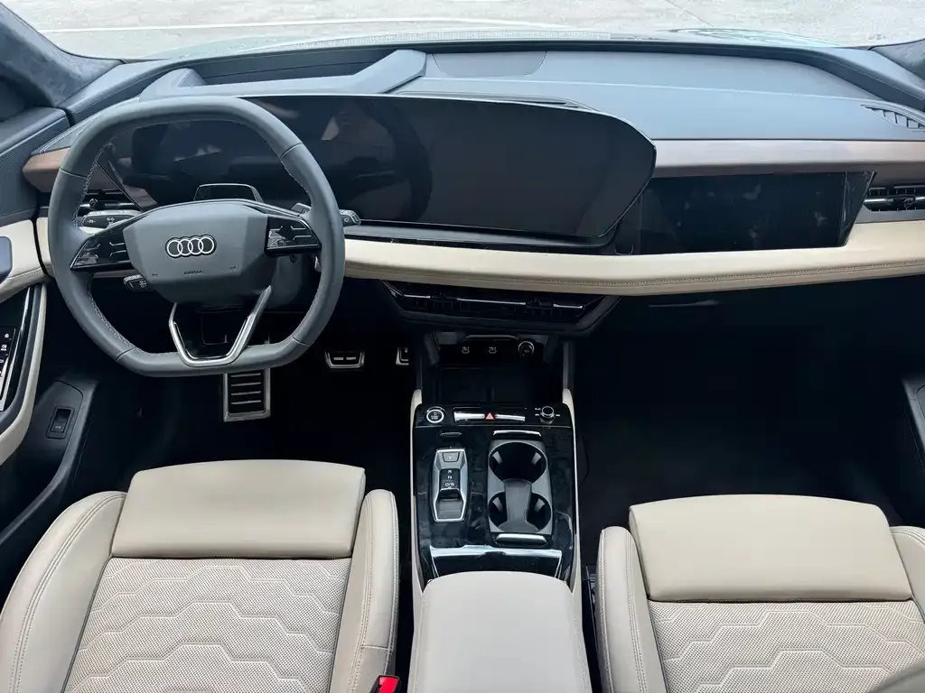 Audi Q6L e-tron — фото 3