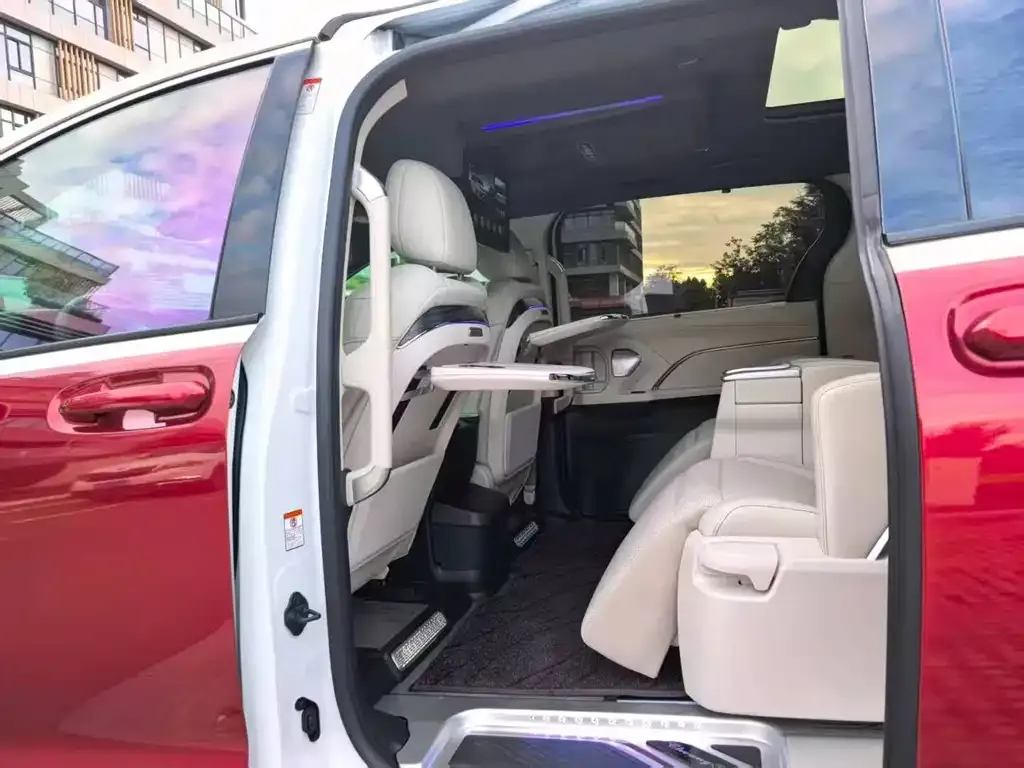Toyota Granvia — фото 6