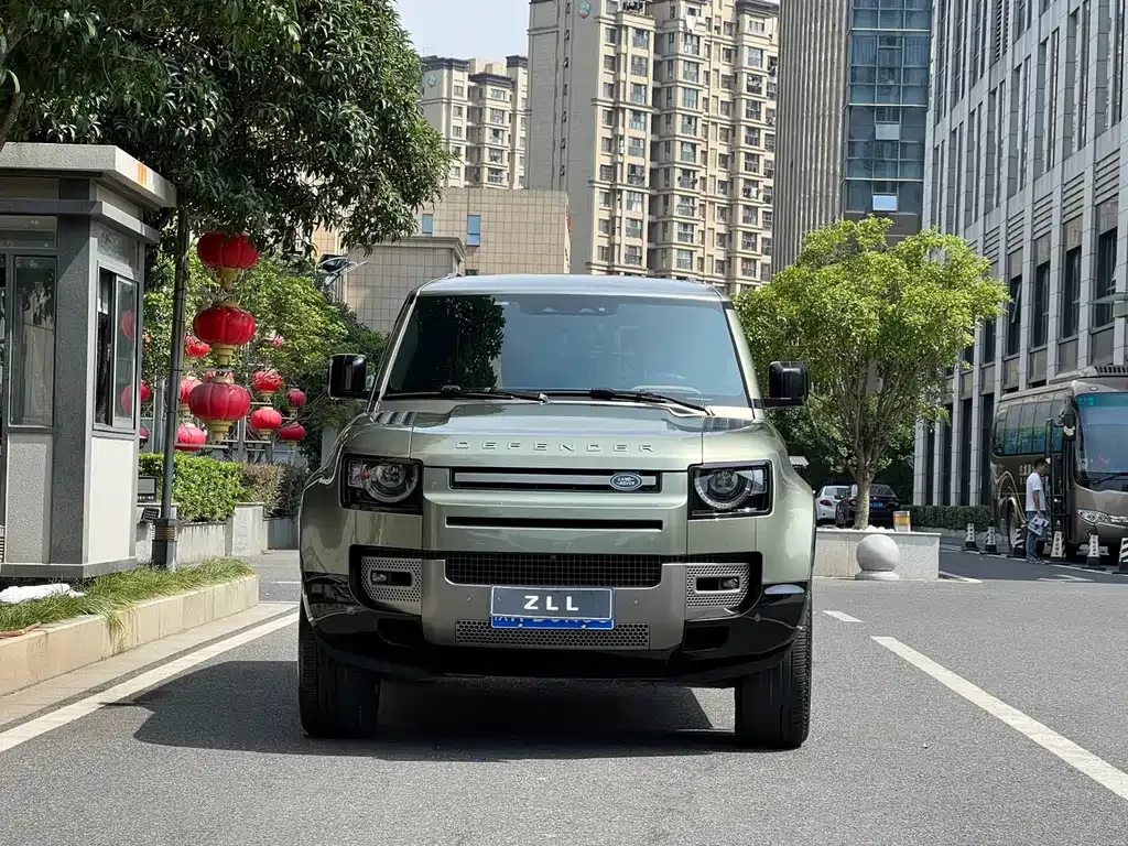 Land Rover Defender — фото 10