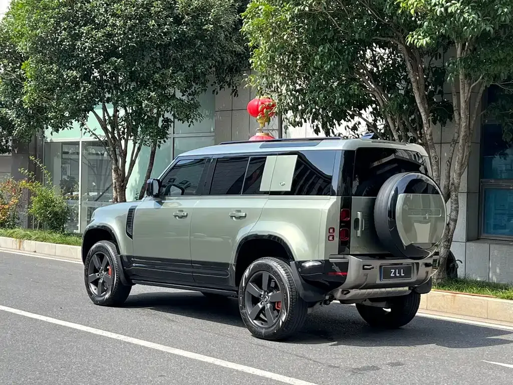 Land Rover Defender — фото 8