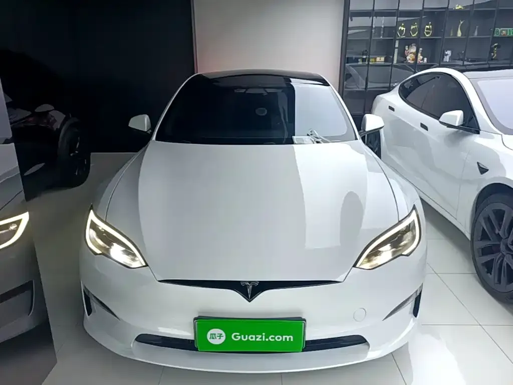 Tesla Model S — фото 8