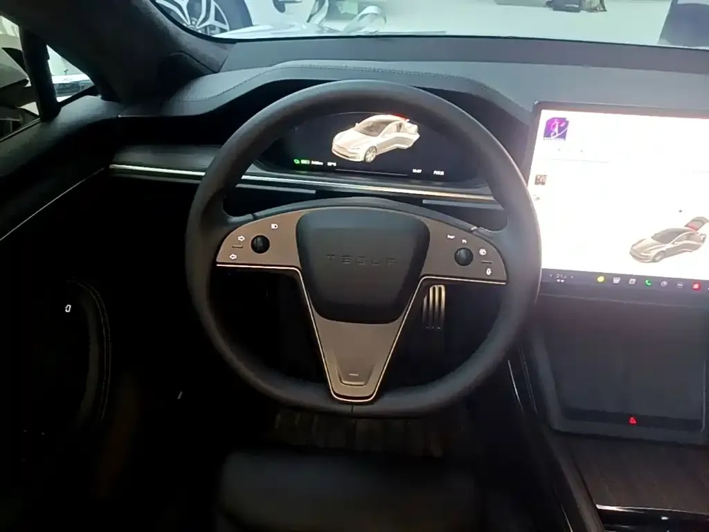 Tesla Model S — фото 9