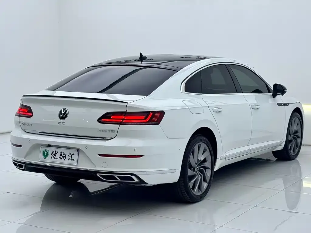 Volkswagen CC — фото 3