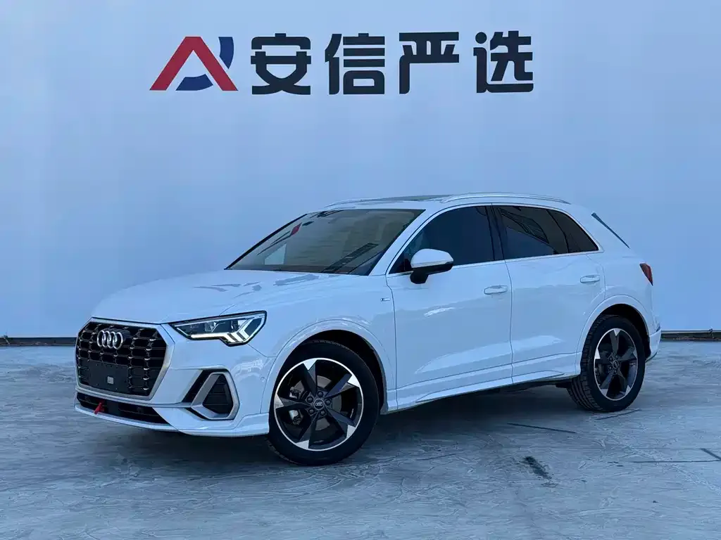 Audi Q3 — фото 1