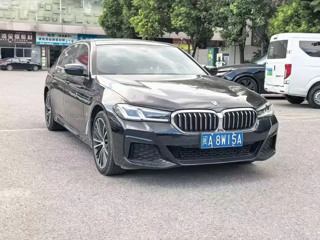 BMW 5 Series — фото 4