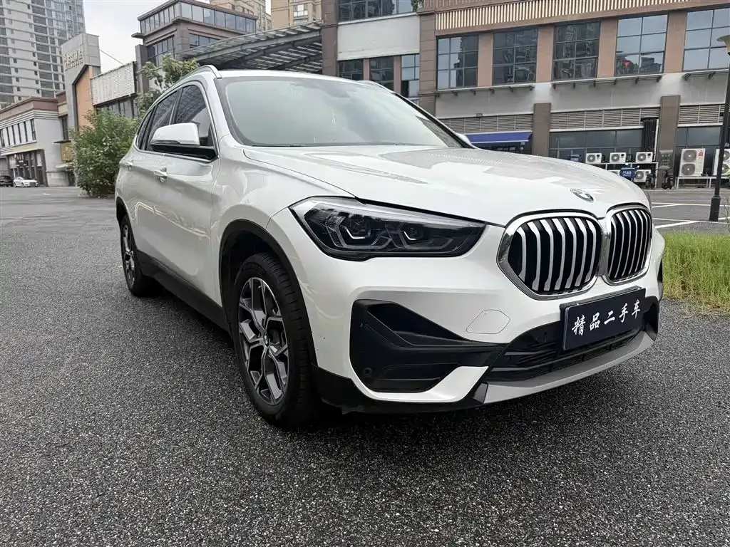 BMW X1 — фото 9