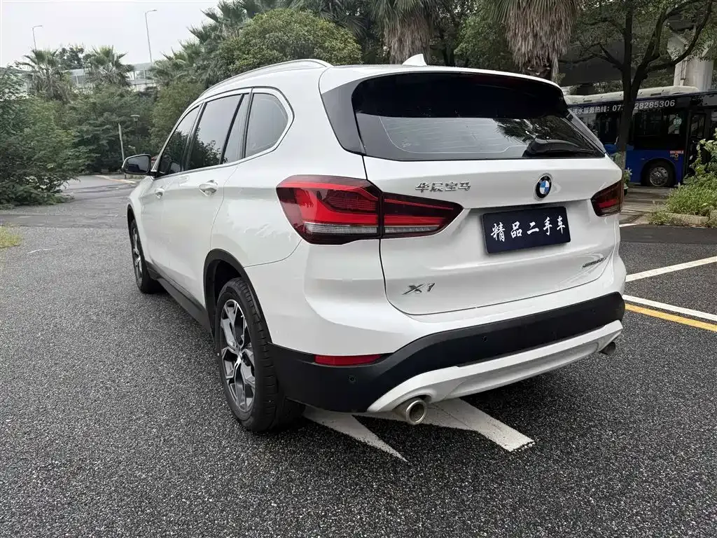 BMW X1 — фото 7