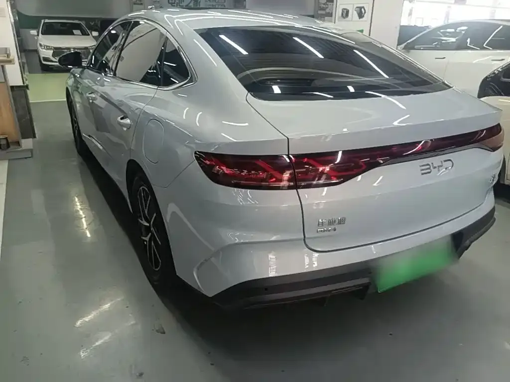 BYD Qin L — фото 9