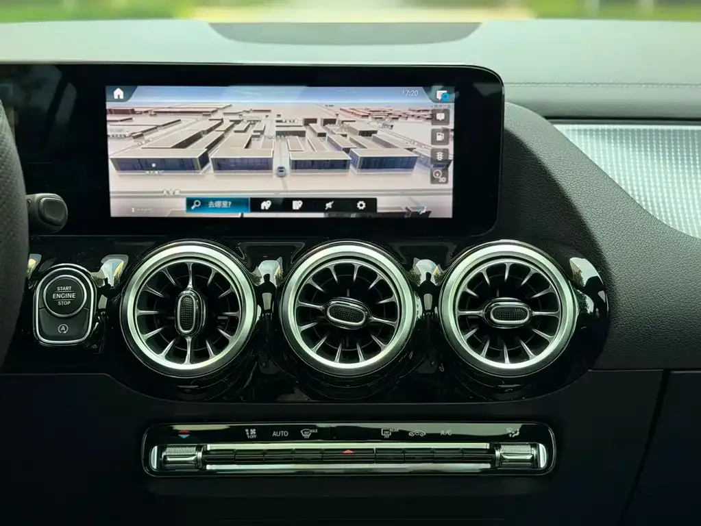 Mercedes-Benz GLA — фото 6
