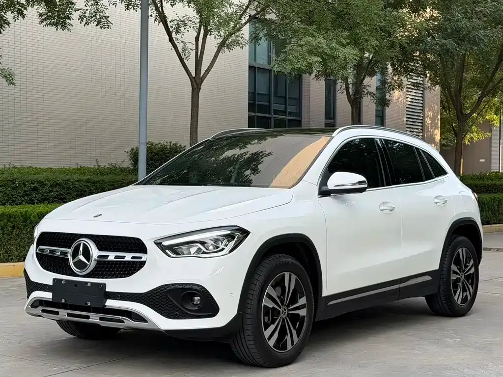 Mercedes-Benz GLA — фото 10