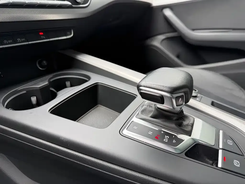 Audi A4 (Import) — фото 6