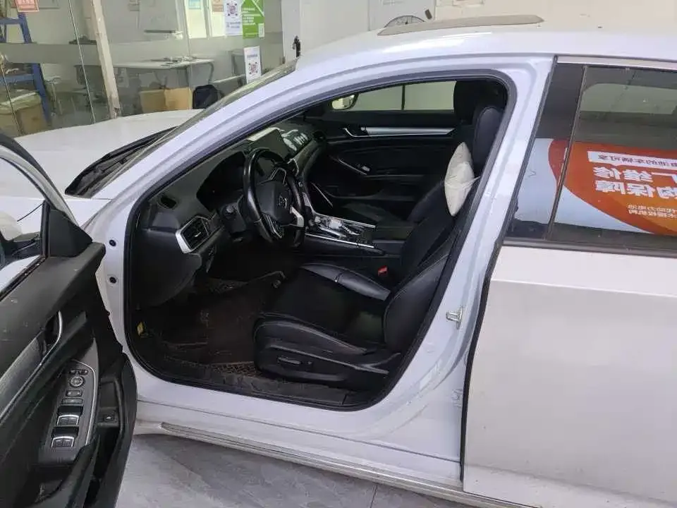 Honda Accord — фото 5