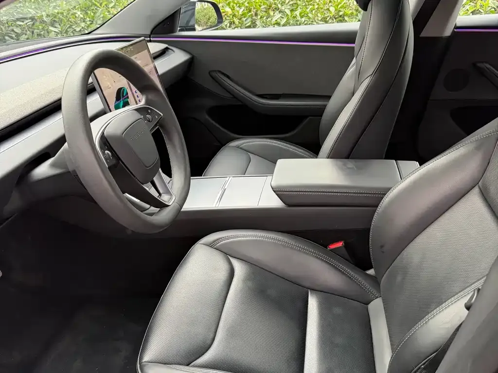 Tesla Model 3 — фото 3