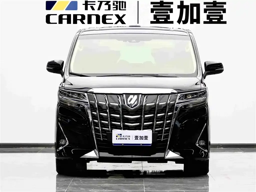 Toyota Alphard — фото 5