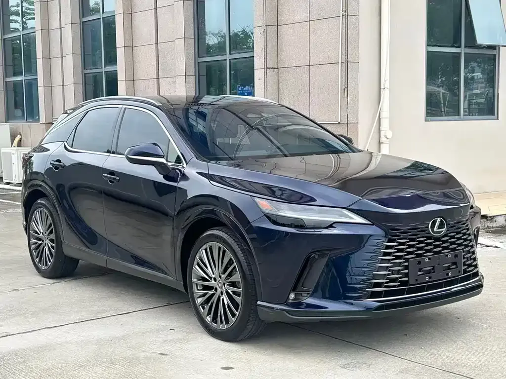 Lexus RX — фото 1