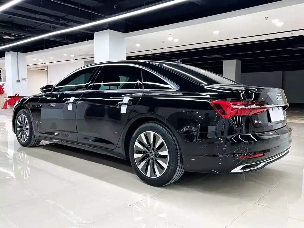 Audi A6L — фото 7