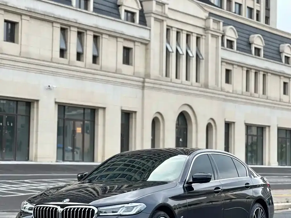 BMW 5 Series — фото 4