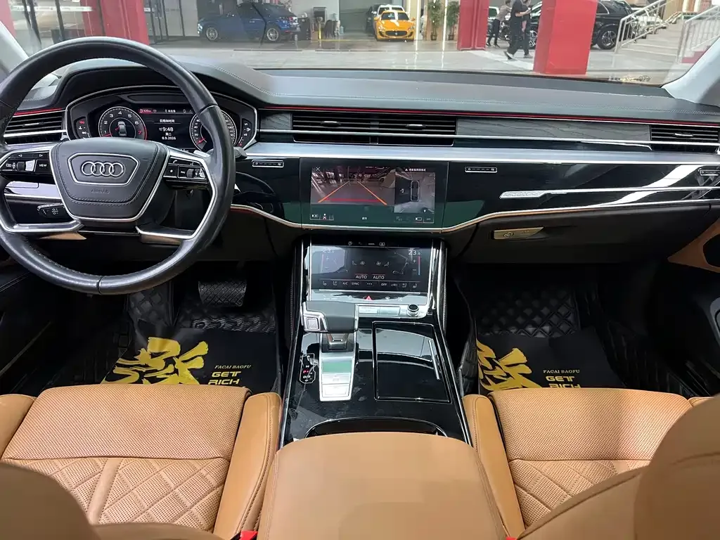 Audi A8 — фото 9