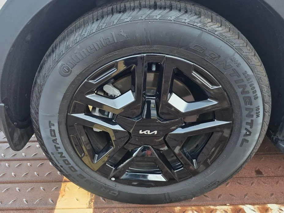 Kia Sorento — фото 5
