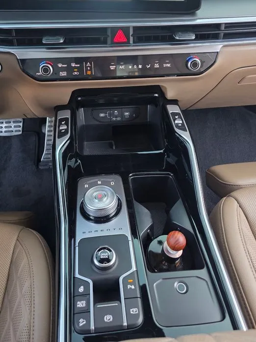 Kia Sorento — фото 8