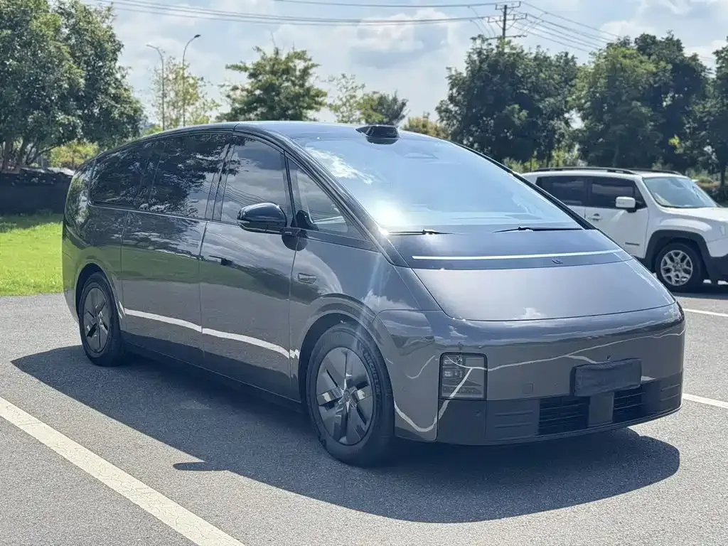 Li Auto MEGA — фото 4