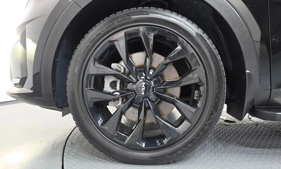 Kia Sorento — фото 8