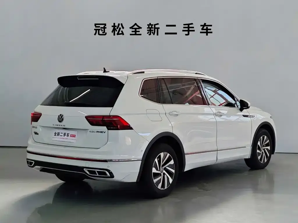 Volkswagen Tiguan L PHEV — фото 7