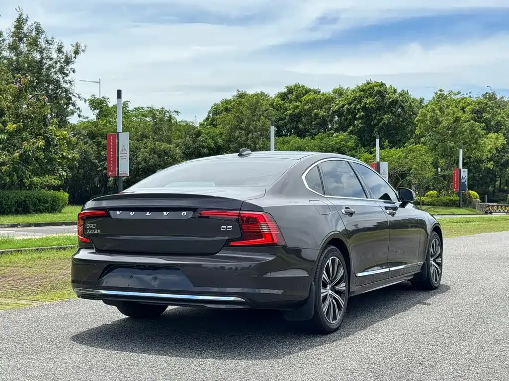 Volvo S90 — фото 9
