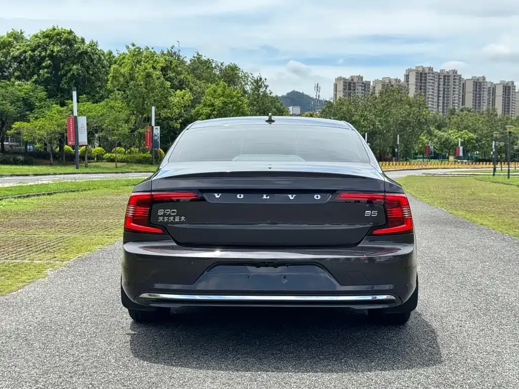 Volvo S90 — фото 7