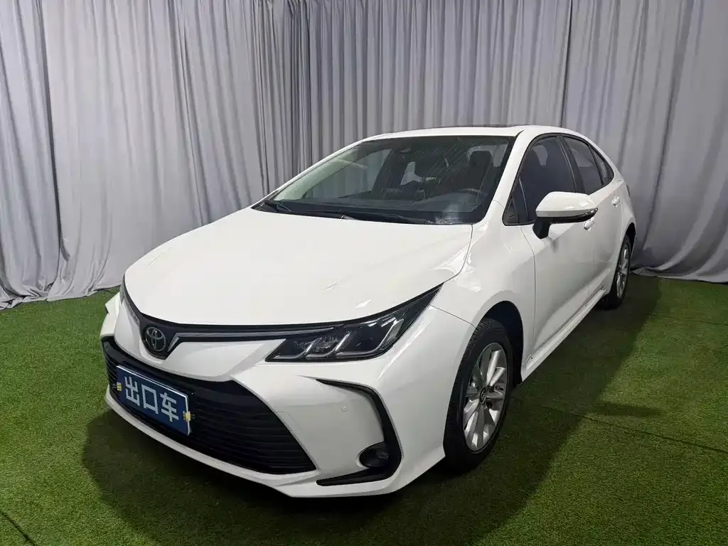 Toyota Corolla — фото 1