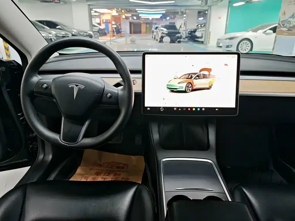 Tesla Model 3 — фото 3