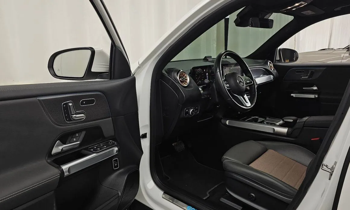 Mercedes-Benz EQB — фото 6