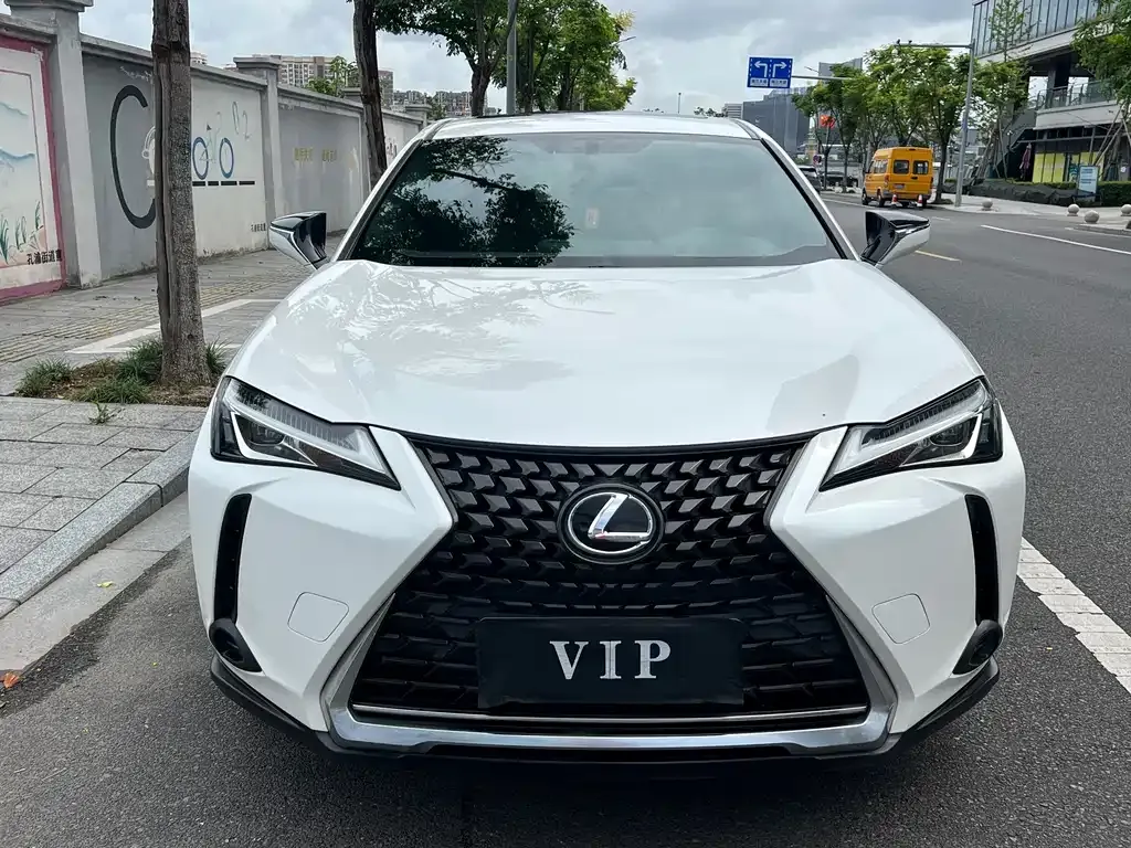 Lexus UX — фото 4