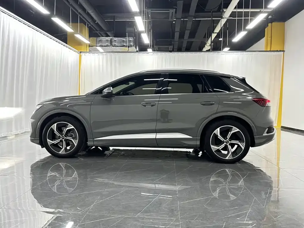 Audi Q4 e-tron — фото 10